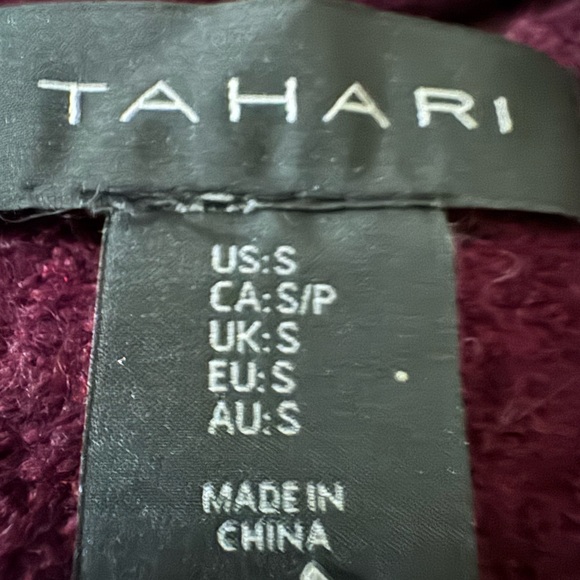 TAHARI COAT WOOL . Burgundy/ wine colored long coat. - Picture 6 of 7